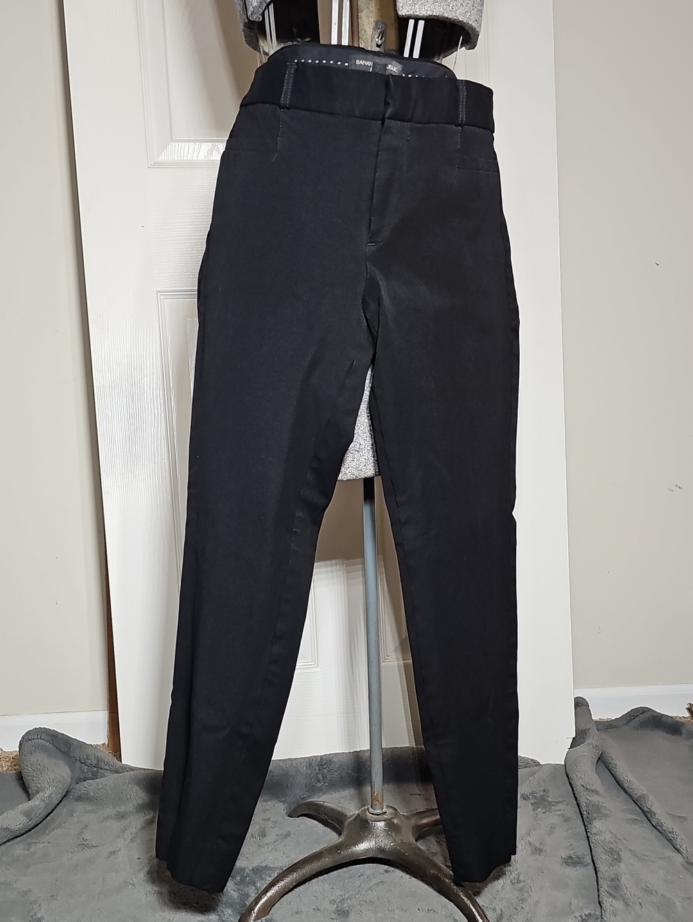 BANANA REPUBLIC SLOAN PANTS CLASSIC BLACK SIZE 6